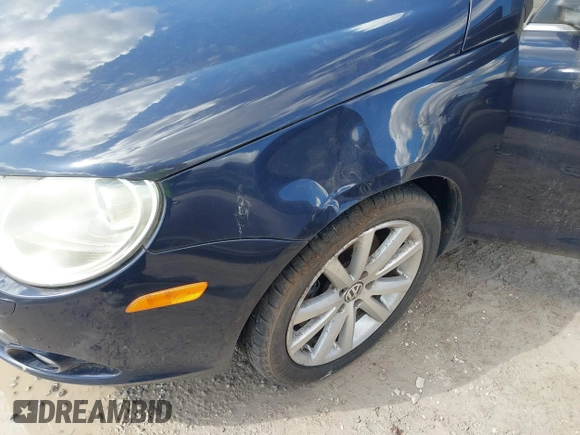 2011 Volkswagen Eos Komfort с VIN WVWBA7AH6BV001470, выставлен на аукционе IAAI как лот 41880817 с пробегом 148 647 миль миль и . История ставок и продаж доступна на DreamBid. Изображение 6.