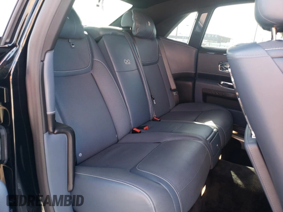2020 Rolls-Royce Ghost z VIN SCAFK4C01LU200851, wystawiony jako Copart lot #81181694 z przebiegiem 15 507 mil mil oraz Szkoda całkowita • Salvage title. Historia ofert i sprzedaży dostępna na DreamBid. Obrazek 10.