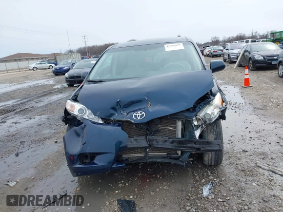 2011 Toyota Sienna LE AAS with VIN 5TDKK3DC4BS094456, listed as a IAAI auction lot 41956894 with 176,882 mi miles. Bid and sale history available at carsss.com. Image 12.