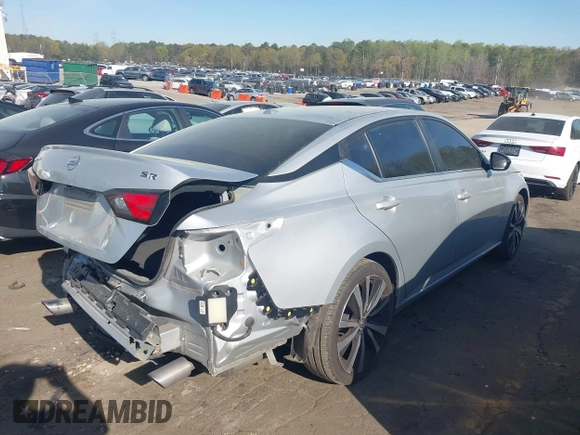 2020 Nissan Altima SR with VIN 1N4BL4CV0LC209584, listed as a IAAI auction lot 41900005 with 74,540 mi miles and . Bid and sale history available at carsss.com. Image 4.