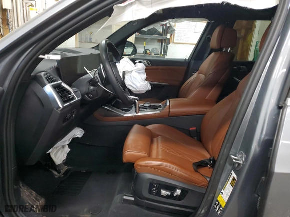 2023 BMW X7 xDrive40i with VIN 5UX23EM0XP9S05269, listed as a Copart auction lot 44130075 with 0 mi miles and Salvage Title. Bid and sale history available at carsss.com. Image 7.