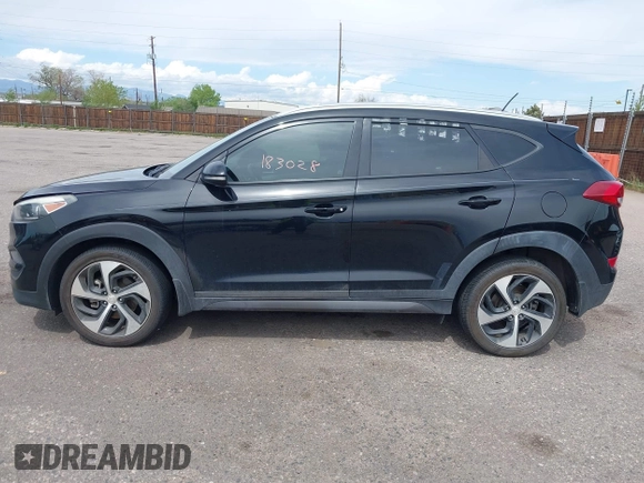 2016 Hyundai Tucson Limited with VIN KM8J33A27GU181240, listed as a IAAI auction lot 42183028 with 104,557 mi miles. Bid and sale history available at carsss.com. Image 14.