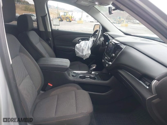 2021 Chevrolet Traverse LT Cloth with VIN 1GNERGKW7MJ257900, listed as a IAAI auction lot 41493360 with 47,412 mi miles. Bid and sale history available at carsss.com. Image 5.