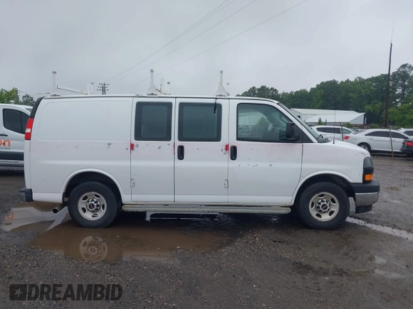 2017 GMC Savana Cargo z VIN 1GTW7AFF3H1903983, wystawiony jako IAAI lot #42369550 z przebiegiem 112 140 mil mil oraz . Historia ofert i sprzedaży dostępna na DreamBid. Obrazek 13.