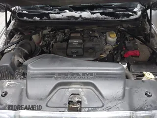 2020 Ram 2500 Big Horn z VIN 3C6UR5JL0LG116089, wystawiony jako IAAI lot #41433137 z przebiegiem 53 399 mil mil oraz . Historia ofert i sprzedaży dostępna na DreamBid. Obrazek 10.