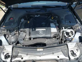 2017 Mercedes-Benz E 300 Luxury z VIN WDDZF4KB7HA217326, wystawiony jako IAAI lot #42444259 z przebiegiem 89 335 mil mil oraz . Historia ofert i sprzedaży dostępna na DreamBid. Obrazek 10.