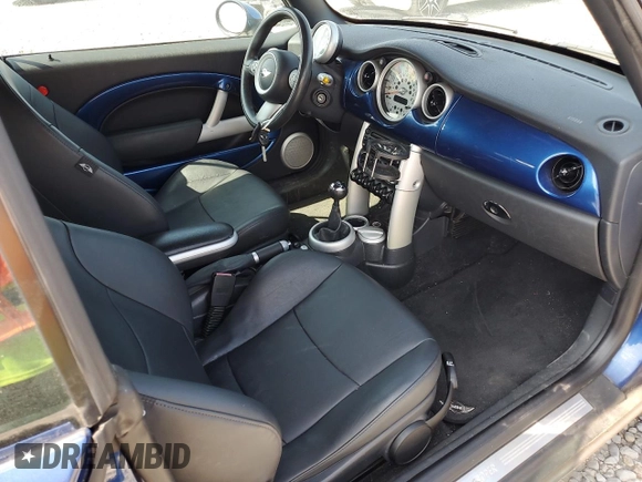 2008 MINI Convertible with VIN WMWRF33518TF68279, listed as a Copart auction lot 59547065 with 86,200 mi miles and Salvage title. Bid and sale history available at DreamBid. Image 8.
