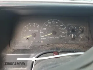 1998 Chevrolet Silverado 3500 z VIN 1GCGC33R1WF060103, wystawiony jako Copart lot #73384094 z przebiegiem 362 070 mil mil oraz Szkoda całkowita • Salvage title. Historia ofert i sprzedaży dostępna na DreamBid. Obrazek 9.