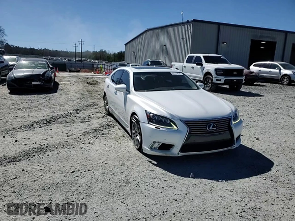 2016 Lexus LS 460 z VIN JTHBL5EF0G5140720, wystawiony jako Copart lot #47175035 z przebiegiem 65 954 mil mil oraz Szkoda całkowita • Salvage title. Historia ofert i sprzedaży dostępna na DreamBid. Obrazek 14.