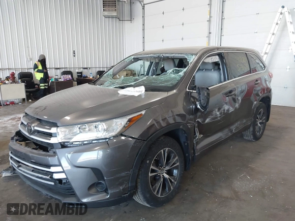 2017 Toyota Highlander LE with VIN 5TDBZRFH8HS386143, listed as a IAAI auction lot 42233604 with 44,507 mi miles and . Bid and sale history available at DreamBid. Image 6.