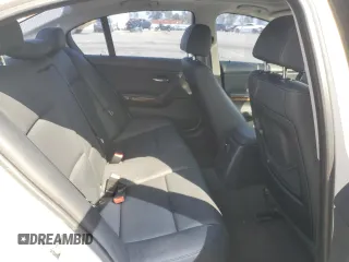 2009 BMW 3 Series 328i z VIN WBAPH57559NL79032, wystawiony jako Copart lot #52024355 z przebiegiem 115 036 mil mil oraz Szkoda całkowita • Salvage title. Historia ofert i sprzedaży dostępna na DreamBid. Obrazek 10.