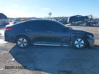 2017 Kia Optima z VIN KNAGT4LE0H5010561, wystawiony jako IAAI lot #41623263 z przebiegiem 80 442 mil mil oraz . Historia ofert i sprzedaży dostępna na DreamBid. Obrazek 13.