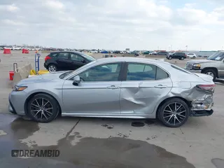 2022 Toyota Camry SE with VIN 4T1G11AK5NU625216, listed as a IAAI auction lot 41506214 with 65,097 mi miles. Bid and sale history available at carsss.com. Image 15.