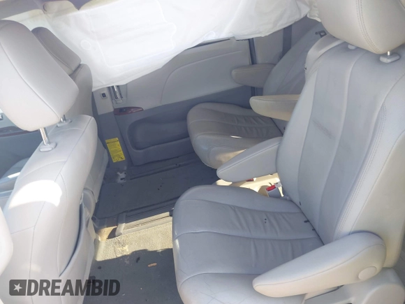 2014 Toyota Sienna XLE with VIN 5TDYK3DC8ES423450, listed as a IAAI auction lot 41972128 with 145,374 mi miles. Bid and sale history available at carsss.com. Image 8.