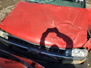2000 Chevrolet Silverado 2500 z VIN 1GCGK24U3YE263454, wystawiony jako Copart lot #80294994 z przebiegiem 171 013 mil mil oraz Szkoda całkowita • Salvage title. Historia ofert i sprzedaży dostępna na DreamBid. Obrazek 12.
