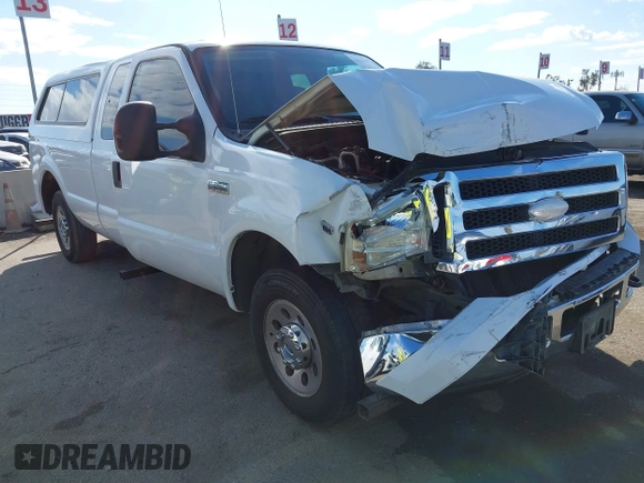 2005 Ford Super Duty F-250 XL with VIN 1FTSX20Y05EB83349, listed as a IAAI auction lot 41433254 with 169,933 mi miles. Bid and sale history available at carsss.com. Image 1.