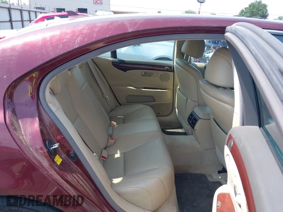 2009 Lexus LS 460 with VIN JTHBL46F895090838, listed as a IAAI auction lot 42437405 with 174,271 mi miles and . Bid and sale history available at DreamBid. Image 8.