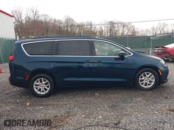 2022 Chrysler Pacifica Touring L with VIN 2C4RC1BG6NR128514, listed as a IAAI auction lot 41994944 with 67,555 mi miles and . Bid and sale history available at DreamBid. Image 14.