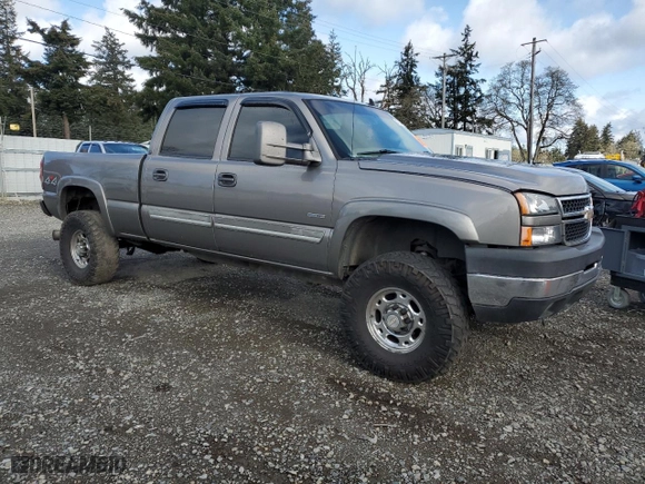 2007 Chevrolet Silverado 2500HD Classic LT1 with VIN 1GCHK23DX7F184295, listed as a Copart auction lot 52754885 with 272,706 mi miles and Salvage Title. Bid and sale history available at carsss.com. Image 4.