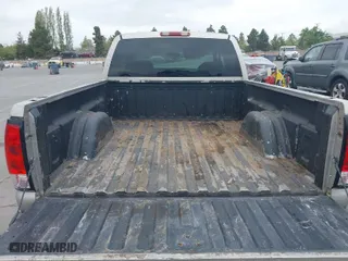 2001 Chevrolet Silverado 1500 LS with VIN 2GCEC19T311109560, listed as a IAAI auction lot 42065330 with 271,232 mi miles. Bid and sale history available at carsss.com. Image 8.
