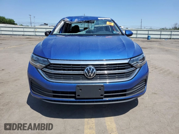2024 Volkswagen Jetta S with VIN 3VW5M7BU0RM018413, listed as a Copart auction lot 55942274 with 3,555 mi miles and Salvage title. Bid and sale history available at DreamBid. Image 5.