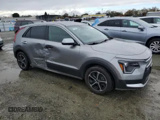 2023 Kia Niro LX with VIN KNDCP3LE3P5070459, listed as a Copart auction lot 81732734 with 95,683 mi miles and Salvage Title. Bid and sale history available at carsss.com. Image 4.