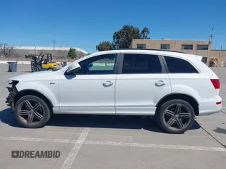 2015 Audi Q7 3.0T S line Prestige with VIN WA1DGAFE0FD027782, listed as a IAAI auction lot 41856552 with 116,563 mi miles. Bid and sale history available at carsss.com. Image 15.