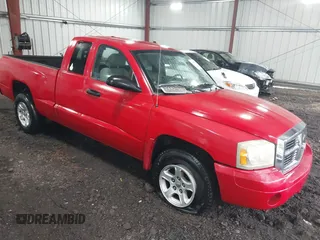 2006 Dodge Dakota SLT with VIN 1D7HE42K16S663994, listed as a IAAI auction lot 40458782 with 208,288 mi miles and . Bid and sale history available at carsss.com. Image 1.