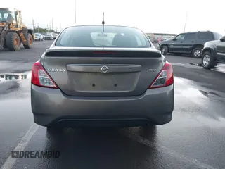 2017 Nissan Versa SV z VIN 3N1CN7AP4HK429880, wystawiony jako IAAI lot #41702985 z przebiegiem 183 764 mil mil oraz . Historia ofert i sprzedaży dostępna na DreamBid. Obrazek 17.
