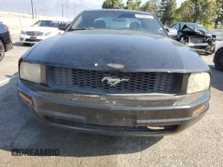 2007 Ford Mustang Deluxe with VIN 1ZVFT80N975270883, listed as a Copart auction lot 55092655 with 189,336 mi miles and Clean Title. Bid and sale history available at carsss.com. Image 5.