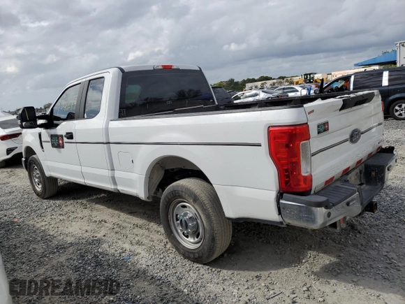 2019 Ford F-250 XL with VIN 1FT7X2A6XKED16231, listed as a Copart auction lot 41452505 with 107,277 mi miles and Non repairable. Bid and sale history available at DreamBid. Image 2.