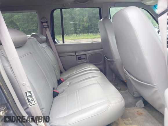 2000 Ford Explorer XLT with VIN 1FMZU83P6YZC14626, listed as a IAAI auction lot 42687279 with 242,003 mi miles and . Bid and sale history available at DreamBid. Image 8.