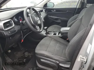 2019 Kia Sorento L with VIN 5XYPG4A39KG518499, listed as a Copart auction lot 85706454 with 85,579 mi miles and Salvage Title. Bid and sale history available at DreamBid. Image 7.