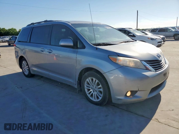 2013 Toyota Sienna XLE AAS с VIN 5TDYK3DC2DS327442, выставлен на аукционе Copart как лот 56754465 с пробегом 203 691 миль миль и Чистый • Clean title. История ставок и продаж доступна на DreamBid. Изображение 4.