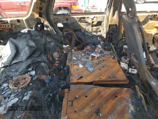 2004 Chevrolet Blazer LS z VIN 1GNDT13X24K141323, wystawiony jako Copart lot #56503905 z przebiegiem Nie podano mil oraz Nie do naprawy • Non repairable. Historia ofert i sprzedaży dostępna na DreamBid. Obrazek 11.
