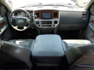 2007 Dodge Ram 2500 SLT with VIN 3D7KS29C47G752890, listed as a Copart auction lot 61488364 with 215,365 mi miles and Salvage Title. Bid and sale history available at carsss.com. Image 8.