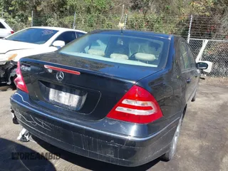 2006 Mercedes-Benz C 280 Luxury with VIN WDBRF54H56A825858, listed as a IAAI auction lot 41860629 with 228,039 mi miles and . Bid and sale history available at DreamBid. Image 16.