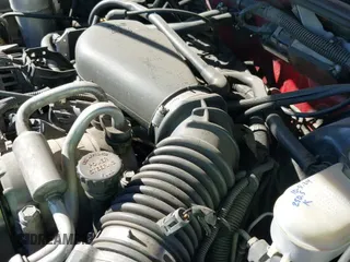 1999 Chevrolet Blazer LS z VIN 1GNDT13W4X2189191, wystawiony jako IAAI lot #41809068 z przebiegiem 251 307 mil mil oraz . Historia ofert i sprzedaży dostępna na DreamBid. Obrazek 20.