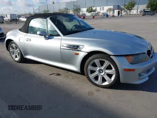 1998 BMW 3 Series M 3.2L with VIN WBSCK933XWLC86654, listed as a IAAI auction lot 41985540 with 196,544 mi miles. Bid and sale history available at carsss.com. Image 1.