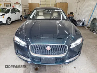 2017 Jaguar XF 35t Prestige with VIN SAJBK4BV3HCY27327, listed as a Copart auction lot 67068264 with 54,087 mi miles and Salvage Title. Bid and sale history available at carsss.com. Image 5.