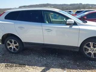 2012 Volvo XC60 3.0L with VIN YV4902DZ5C2250786, listed as a IAAI auction lot 41758295 with 170,725 mi miles. Bid and sale history available at carsss.com. Image 14.