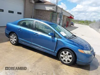2008 Honda Civic LX z VIN 1HGFA16508L085269, wystawiony jako IAAI lot #42262701 z przebiegiem 197 429 mil mil oraz . Historia ofert i sprzedaży dostępna na DreamBid. Obrazek 1.
