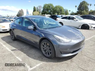 2022 Tesla Model 3 Long Range with VIN 5YJ3E1EB5NF271921, listed as a Copart auction lot 51012635 with 47,761 mi miles and Salvage Title. Bid and sale history available at carsss.com. Image 4.