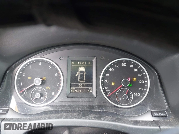 2012 Volkswagen Tiguan SE with VIN WVGAV7AX2CW543003, listed as a IAAI auction lot 41803970 with 187,639 mi miles and . Bid and sale history available at DreamBid. Image 7.