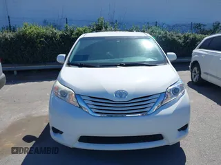 2016 Toyota Sienna LE AAS with VIN 5TDKK3DC0GS718129, listed as a IAAI auction lot 41818130 with 145,863 mi miles. Bid and sale history available at carsss.com. Image 12.