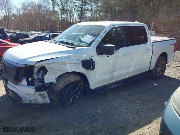 2024 Ford F-150 Lightning Flash with VIN 1FT6W3L75RWG25846, listed as a IAAI auction lot 41773513 with 135 mi miles. Bid and sale history available at carsss.com. Image 19.