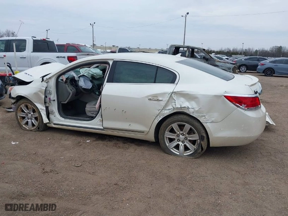2011 Buick LaCrosse CXL with VIN 1G4GC5EC2BF393629, listed as a IAAI auction lot 41613521 with 195,638 mi miles. Bid and sale history available at carsss.com. Image 14.