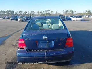2003 Volkswagen Jetta GLS с VIN 3VWSK69M93M120499, выставлен на аукционе IAAI как лот 41493310 с пробегом 189 532 миль миль и . История ставок и продаж доступна на DreamBid. Изображение 16.