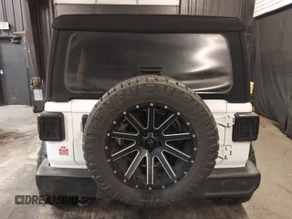 2019 Jeep Wrangler Unlimited Sport S z VIN 1C4HJXDG4KW639403, wystawiony jako IAAI lot #42158096 z przebiegiem 132 569 mil mil oraz . Historia ofert i sprzedaży dostępna na DreamBid. Obrazek 17.