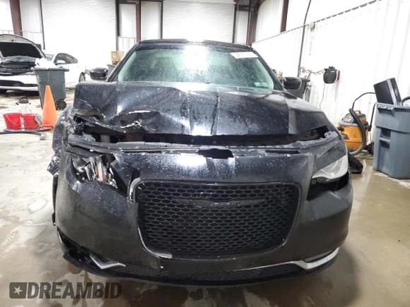 2016 Chrysler 300 Limited with VIN 2C3CCARG4GH208371, listed as a Copart auction lot 52673765 with 159,226 mi miles and Salvage Title. Bid and sale history available at DreamBid. Image 5.